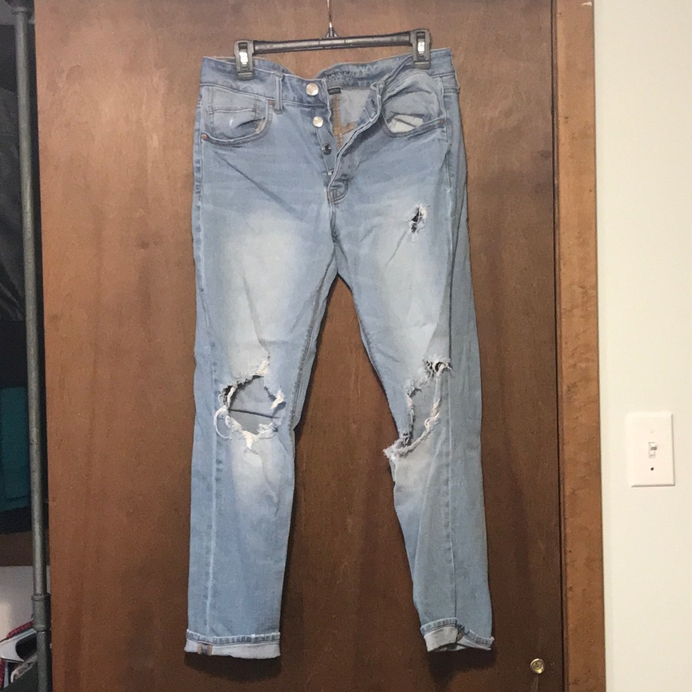 “Tomgirl” American Eagle jeans